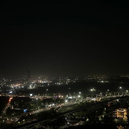 Countryside Luxury Suites - Supernova Noida 新德里 外观 照片