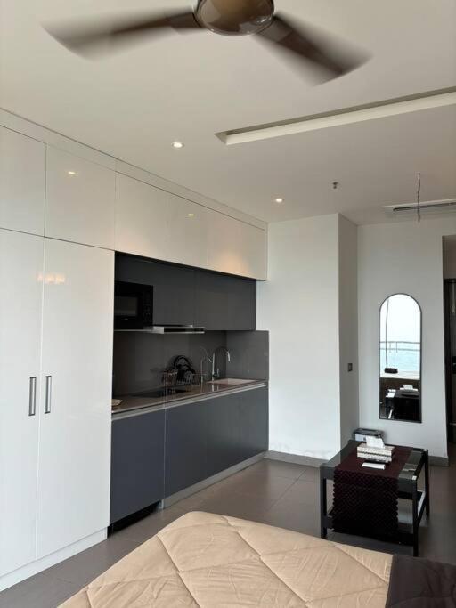 Countryside Luxury Suites - Supernova Noida 新德里 外观 照片