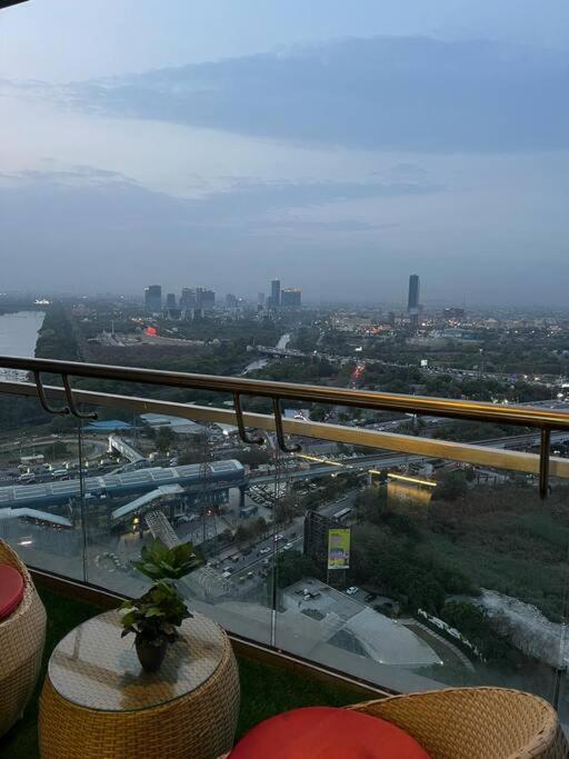 Countryside Luxury Suites - Supernova Noida 新德里 外观 照片