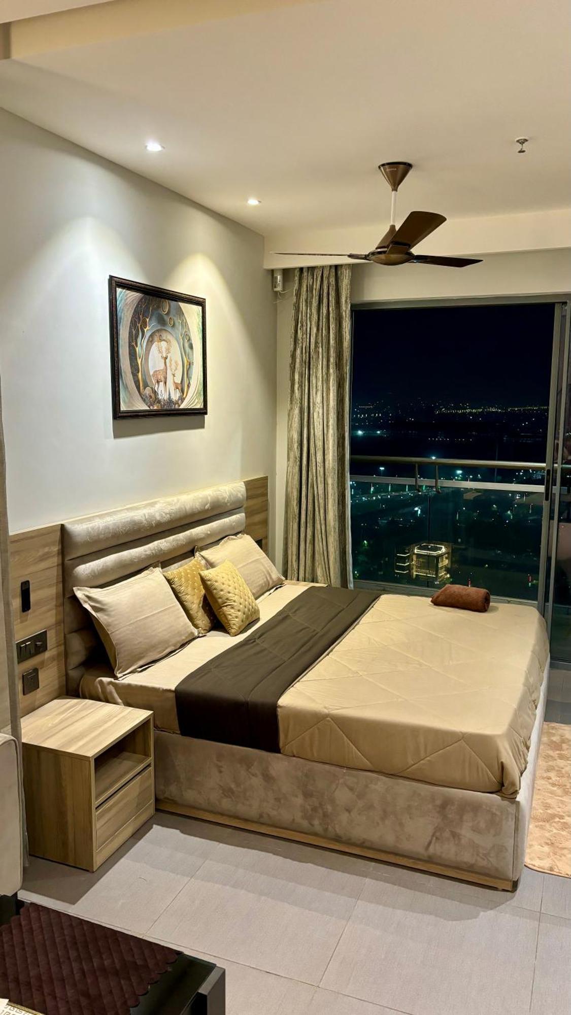 Countryside Luxury Suites - Supernova Noida 新德里 外观 照片